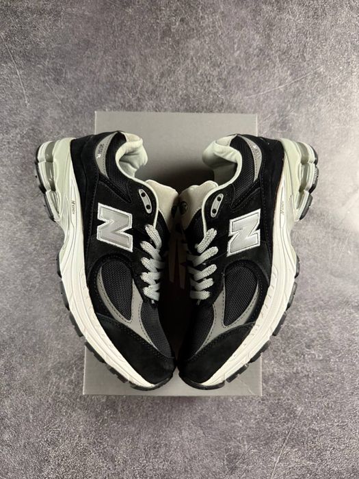 New Balance 2002r Black White