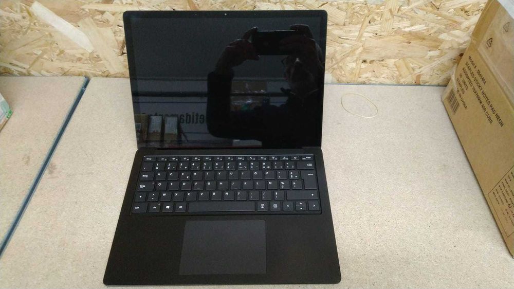 Microsoft Surface Laptop 364739503846274121