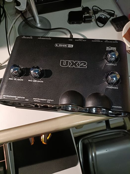 Interface de Áudio Line 6 TONEPORT UX 2