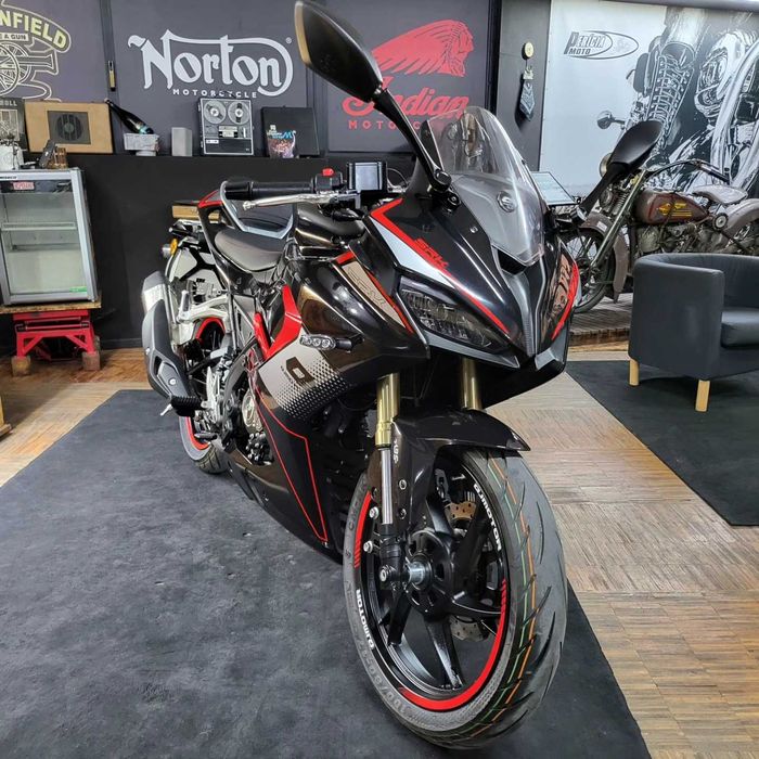 QJ MOTOR SRK 125 R ( OFERTA DE MATRÍCULA )