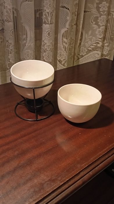 Taças pequenas de fondue