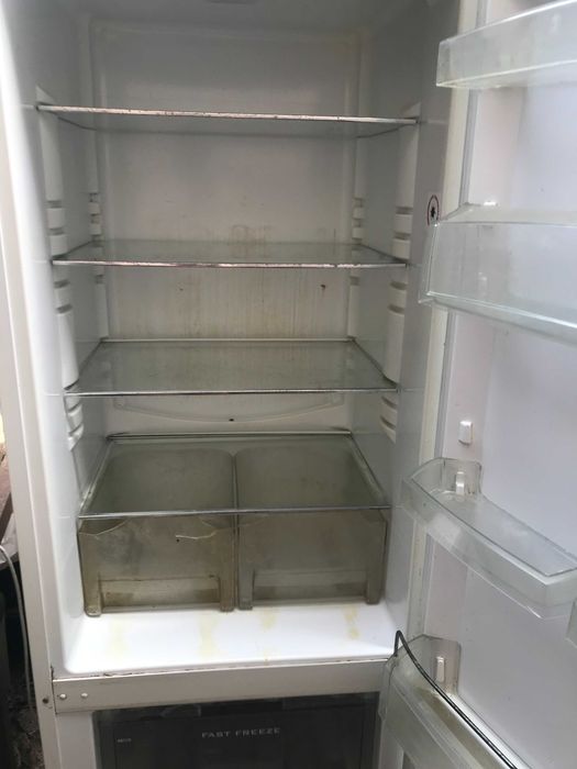 Холодильник большой двухкамерный