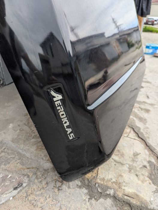 Кришка кузова для Mitsubishi L200. Чорна