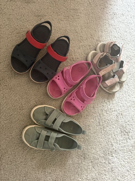 Oddam Sandaly Crocs , Clarks i trampki H&M 32