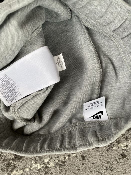 Штани Nike tech fleece ХС-С розмір сірого кольору нові колекції