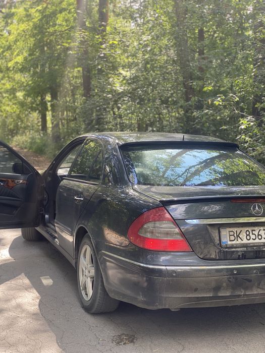 Мерседес 211 е270
