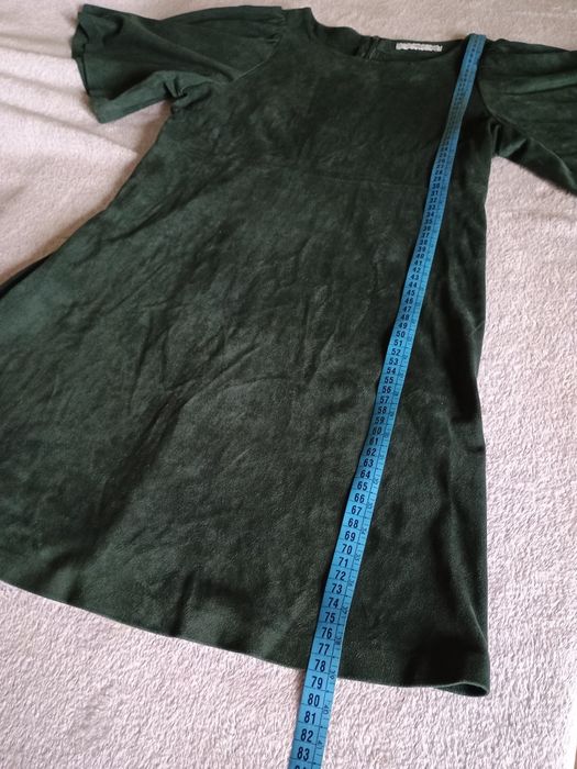 Elegancka krótka sukienka