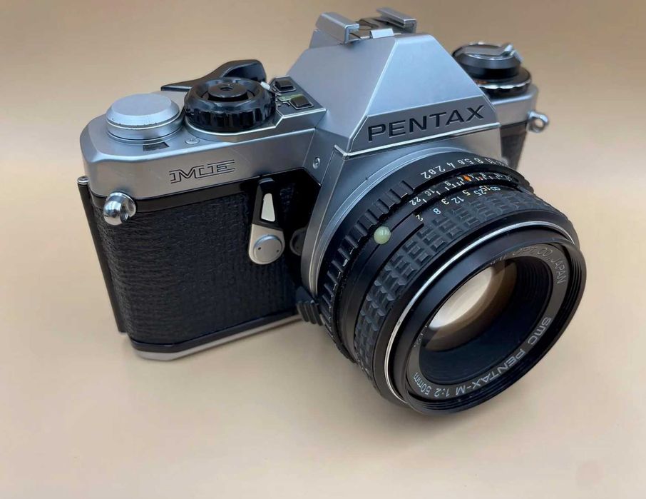 Pentax ME + SMC Pentax 50mm f/2 - (testada e limpa)