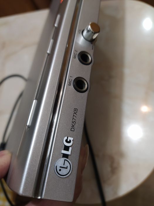 DVD плеєр LG модель DKE577XB