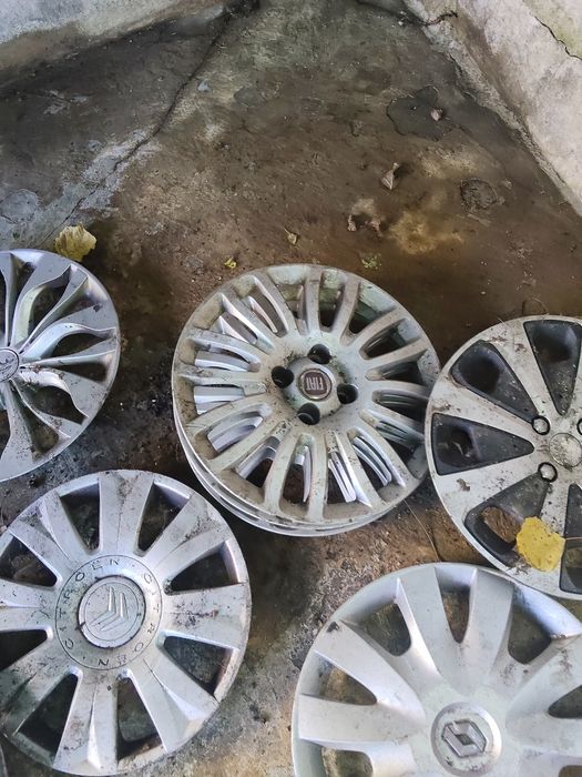 Tampões de roda varios modelos.. citroën C1 e Peugeot e Fiat e Renault e Ford e Citroën