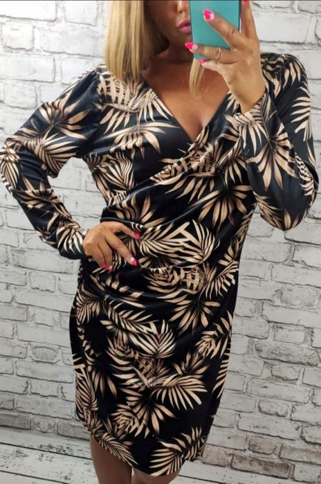 Sukienka welurowa w złote palmy plus size czarna XL