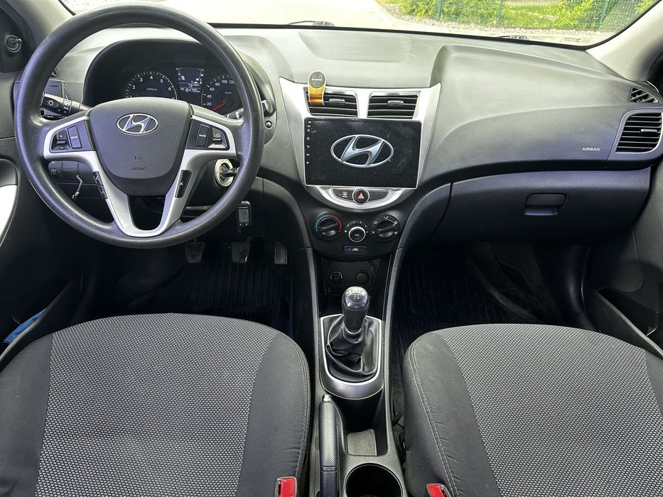 Hyundai Accent 2013 газ-бензин