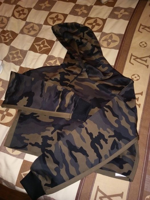 Худи укороченое, женское,камуфляж,Bershka оригинал