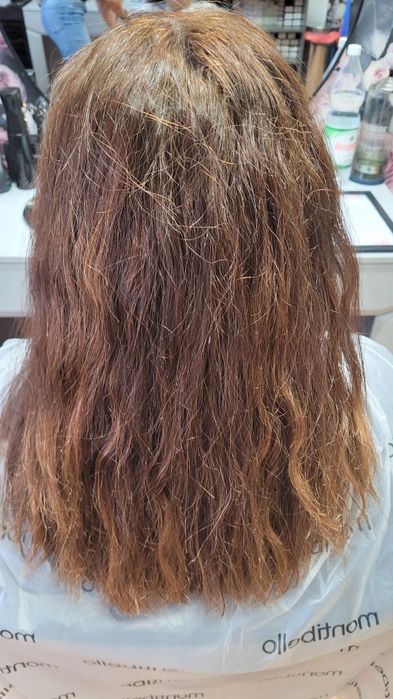 Prostowanie włosów metodą keratynową