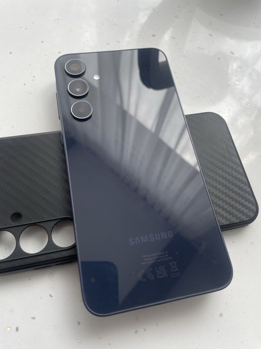 Продам Samsung A35 5G (+чохол в подарунок)