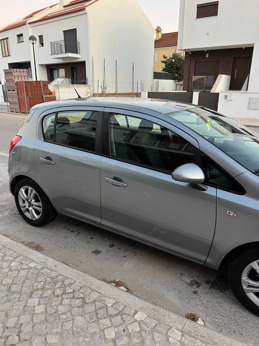 Opel Corsa 1.2 2011 - muito bem estimado