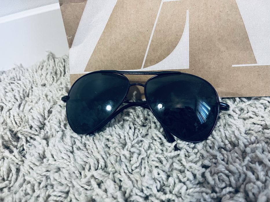 Czarne okulary pilotki przeciwsloneczne meskie damskie basic retro