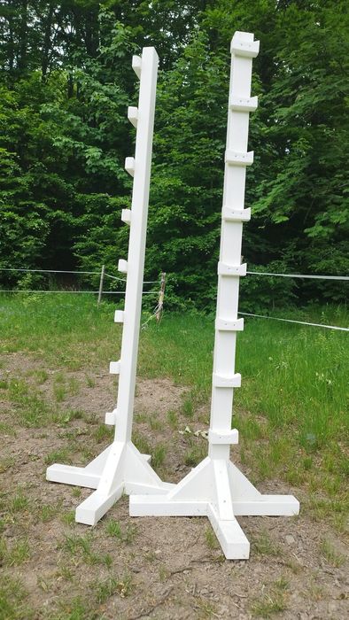 Stojaki do przeszkód