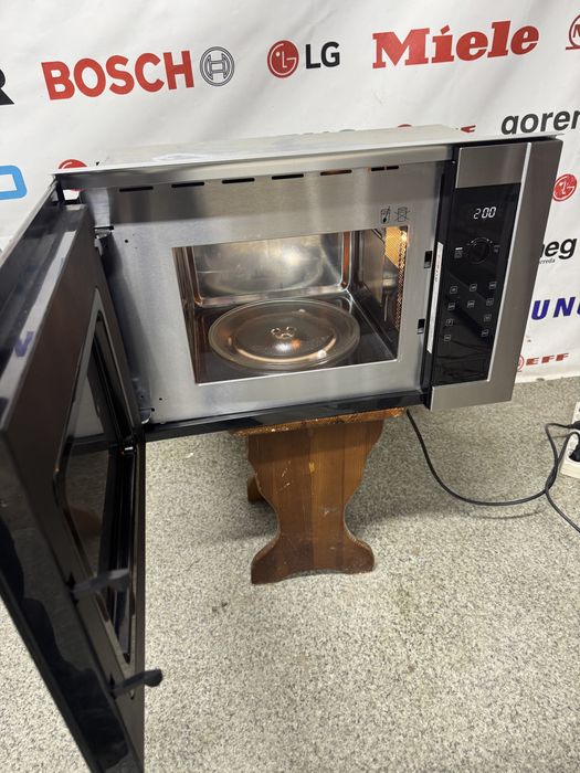 Вбудована мікрохвильова піч Neff (bosch) микроволновка