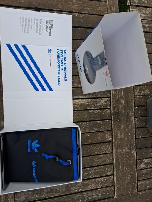 Caixa e bolsa originas headphone monster adidas
