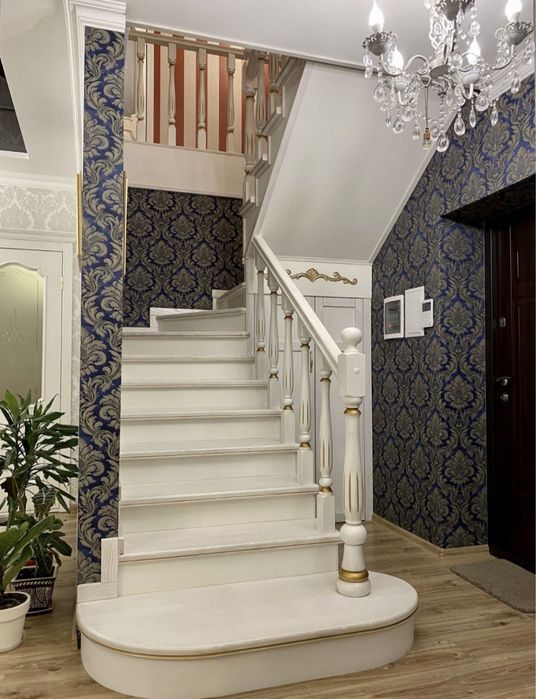 3-кімнатна, 2-рівнева на Щасливому.  ВЕЛИКА 120м2.Дизайнерськи ремонт