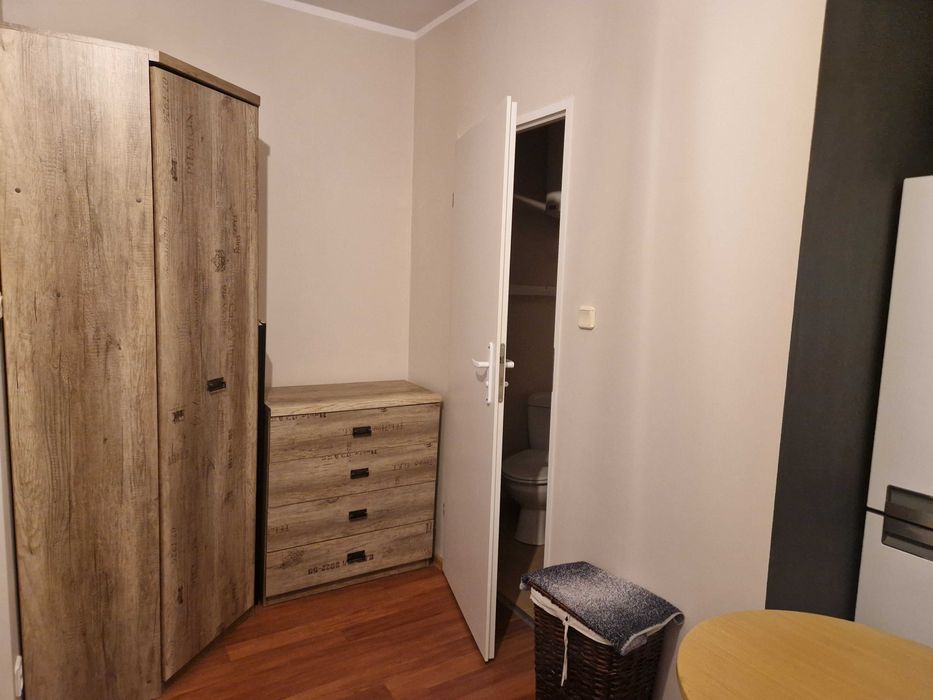 Wynajmę kawalerkę z ogródkiem, bezczynszową