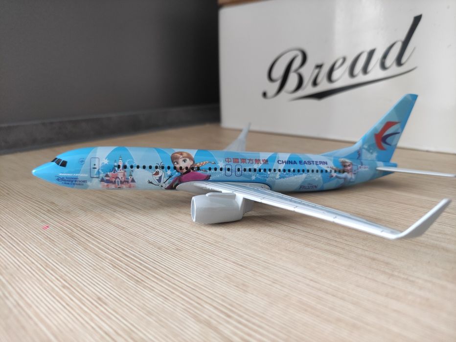 Model  Boeing 737