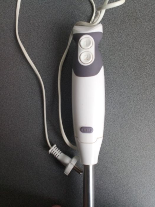 Блендер, двухскоростной, исправен.