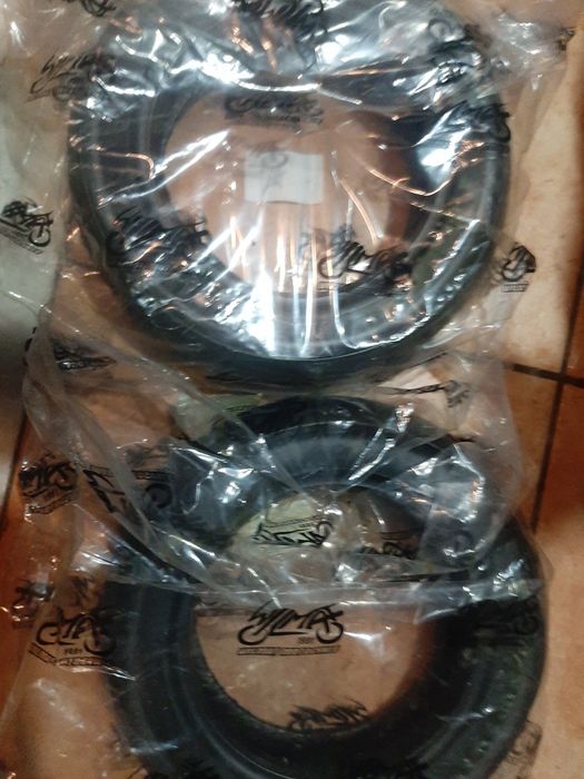 Pneus Novos 10 x 2.50