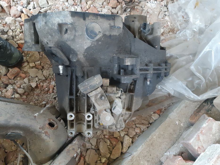 Форд Гелекси 1997 рік, коробка