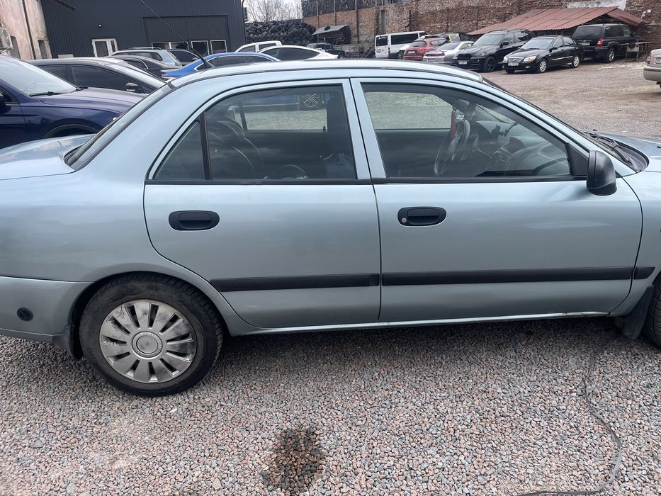 Mitsubishi Carisma