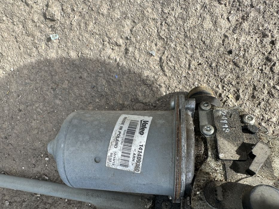 Motor limpa vidros Renault master III 2.3 DCI ANO 2017
