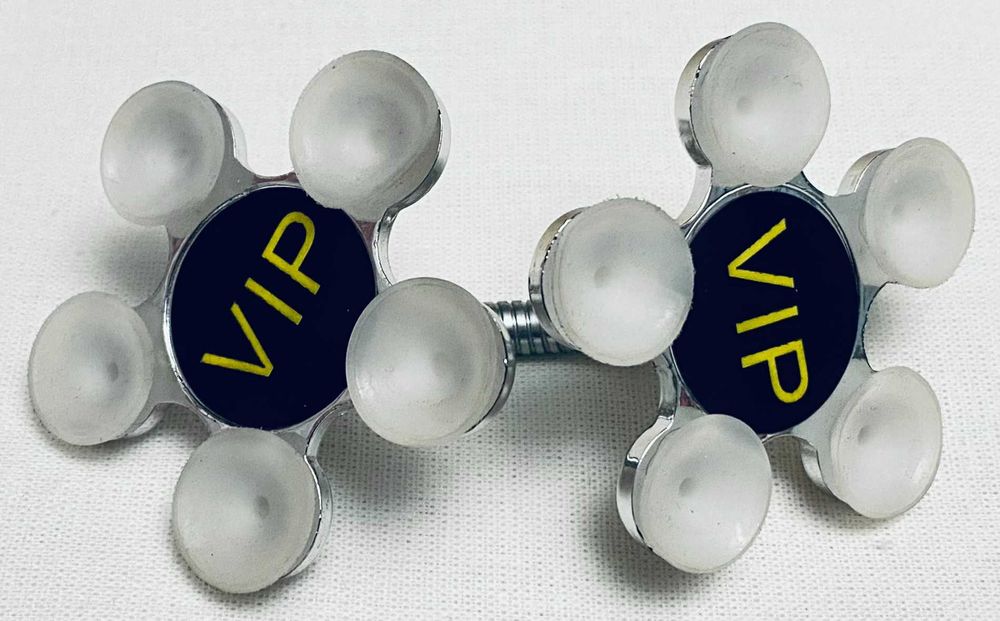 Подставка держатель для телефона на силиконовой липучке в автомобиль