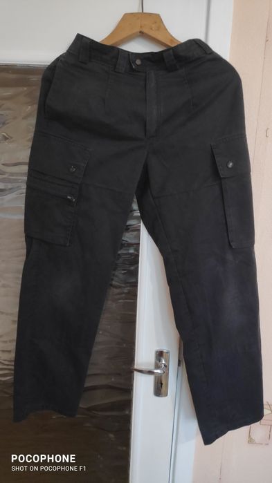 Штани  спецодягоу і куртки.