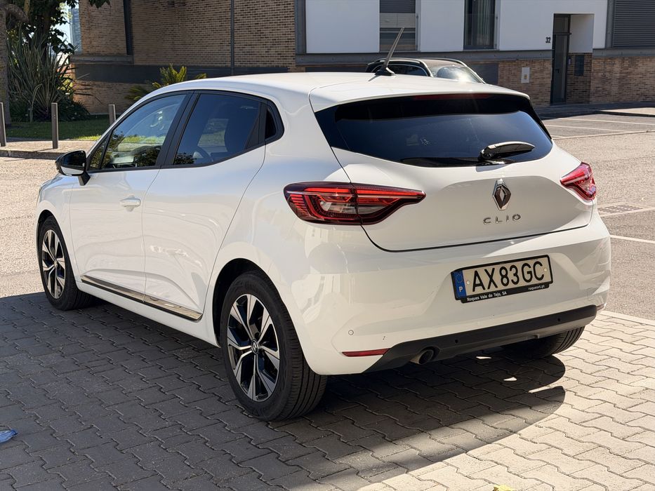 Renault Clio 1.5  dCi de 2023 Nacional — photo 3