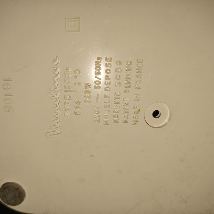 Robô de cozinha em excelente estado da marca Moulinex