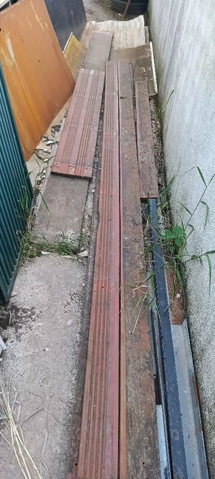 Tábuas de taipa de carrinha cx aberta 4m X 1.78 c