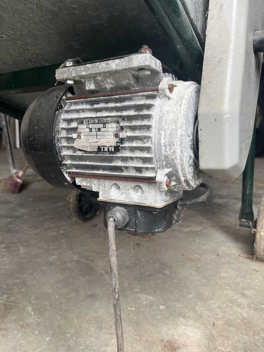 Tarara em chapa de zinco 220V