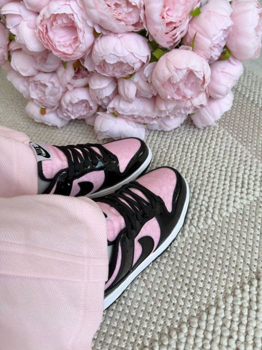 Nike SB Dunk Low Wmns Lace Pack Pink Black