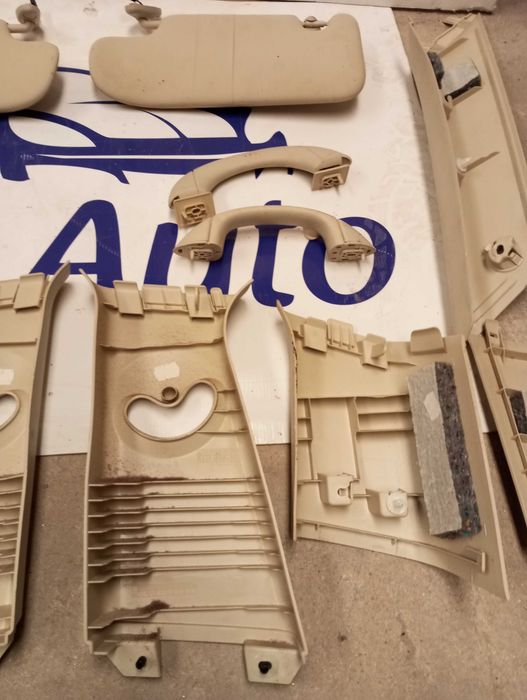 Conjunto Plásticos Interiores MINI Countryman ALL4 — Palas, Pilares e Pegas