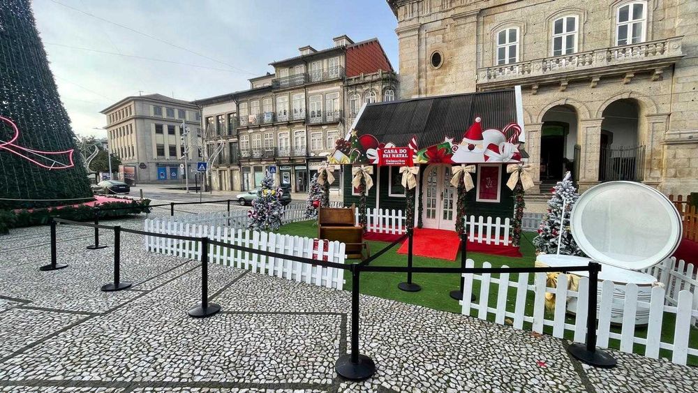 Casa do Pai Natal – Cenografia Premium de Exterior