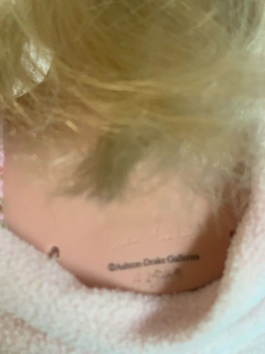 Lalka kolekcjonerska