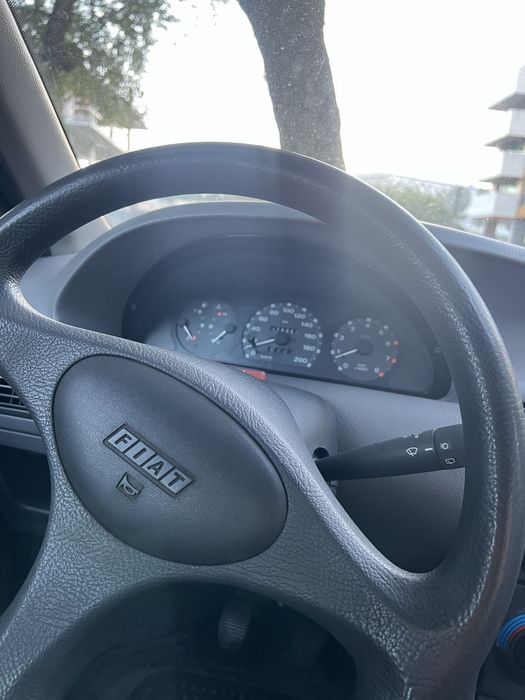 Carro FIAT Punto 55