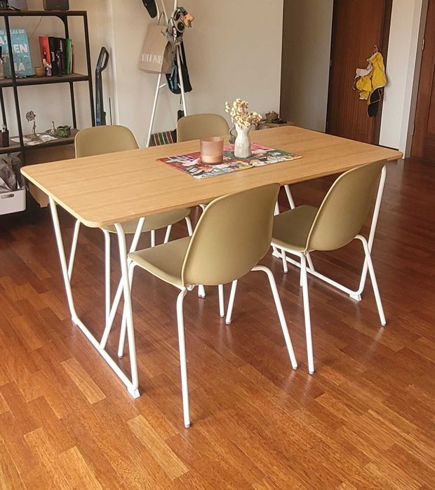Conjunto Jantar: mesa e cadeiras IKEA