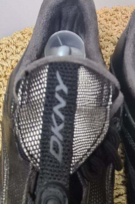 Ténis usados Donna Karan DKNY tamanho 42