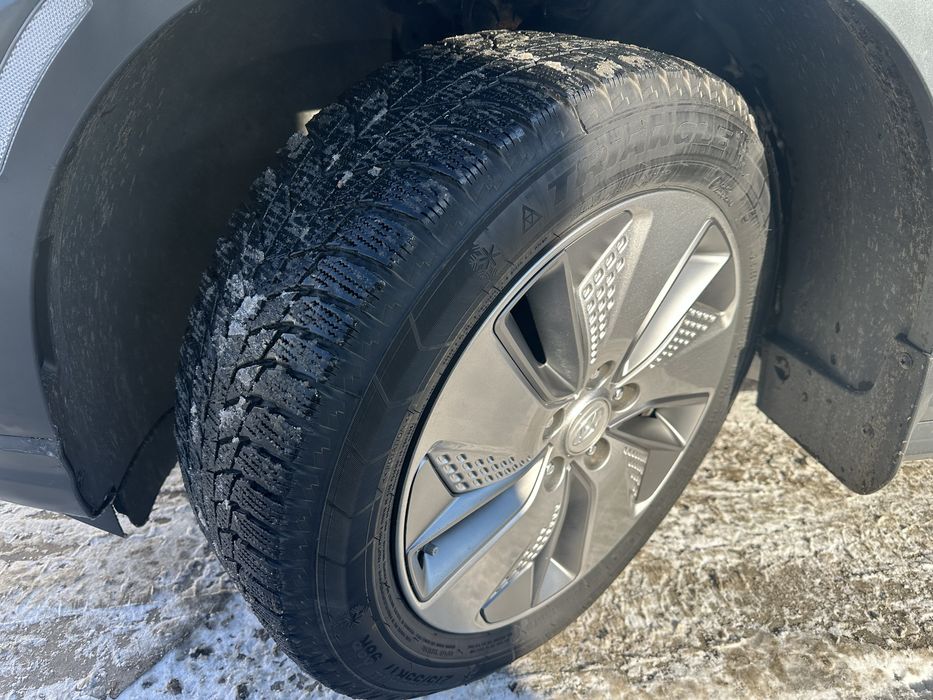 Продам Hyundai Kona Electric