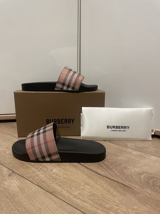 Klapki Burberry