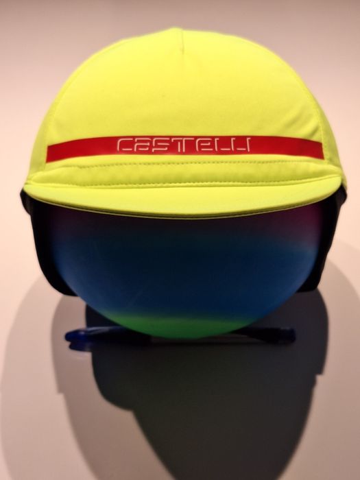 Zimowa czapka na rower Castelli nauszniki windstoper odblaski  do bieg