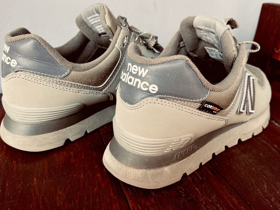 New Balance model ML574- oliwkowe