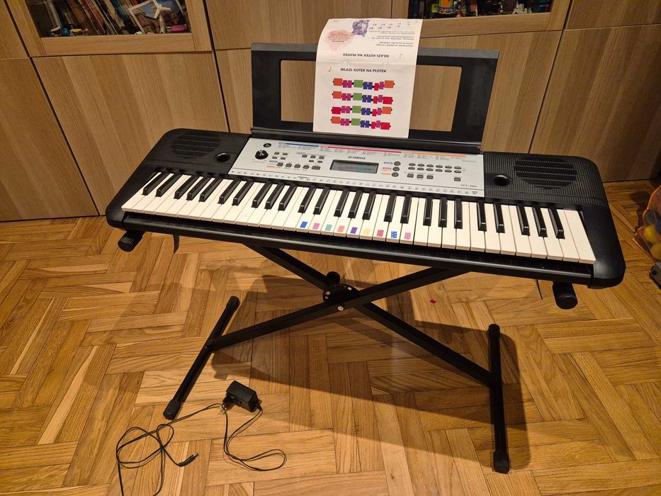 Keyboard Yamaha YPT-260